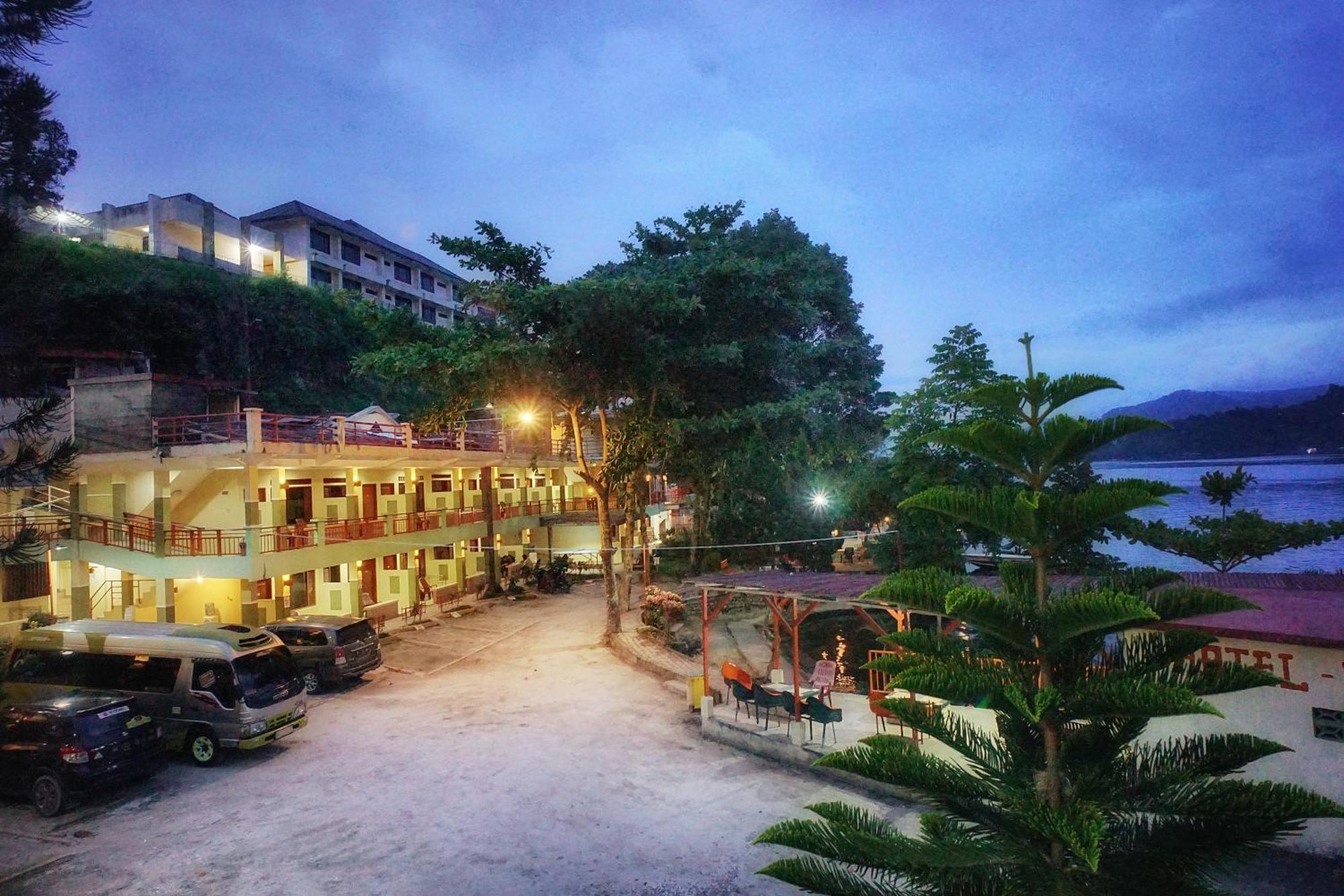 巴拉巴特潘杜西湖大酒店 外观 照片